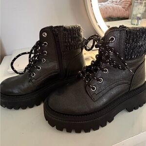 Girls Dolce Vita Like New Boots - size 13